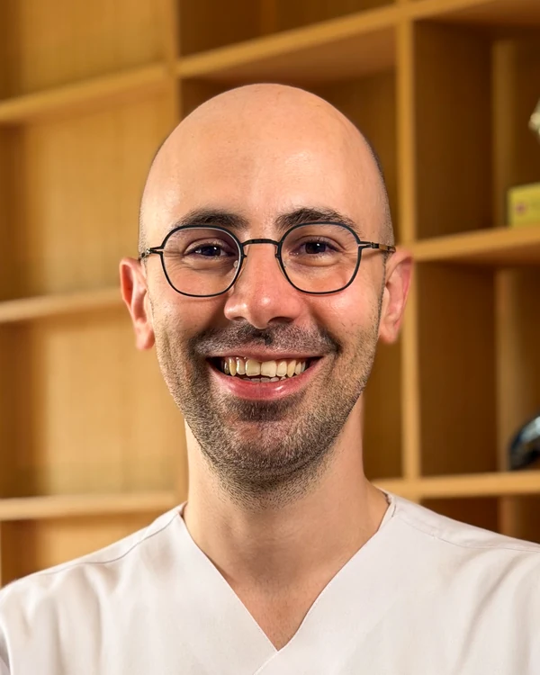 Dr. Dt. Cihan Aydoğan